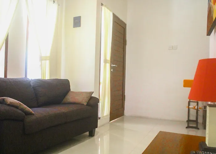 Casa de hóspedes D'lumbung Suites And 3*
