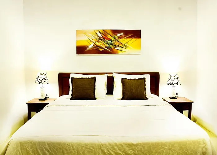 D'lumbung Suites And 3* Seminyak